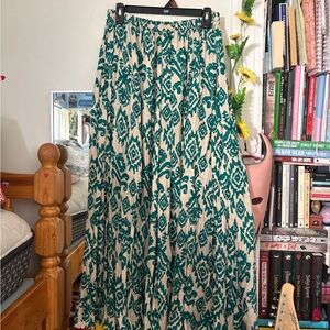 Elegant Teal and Cream Patterned Skirt